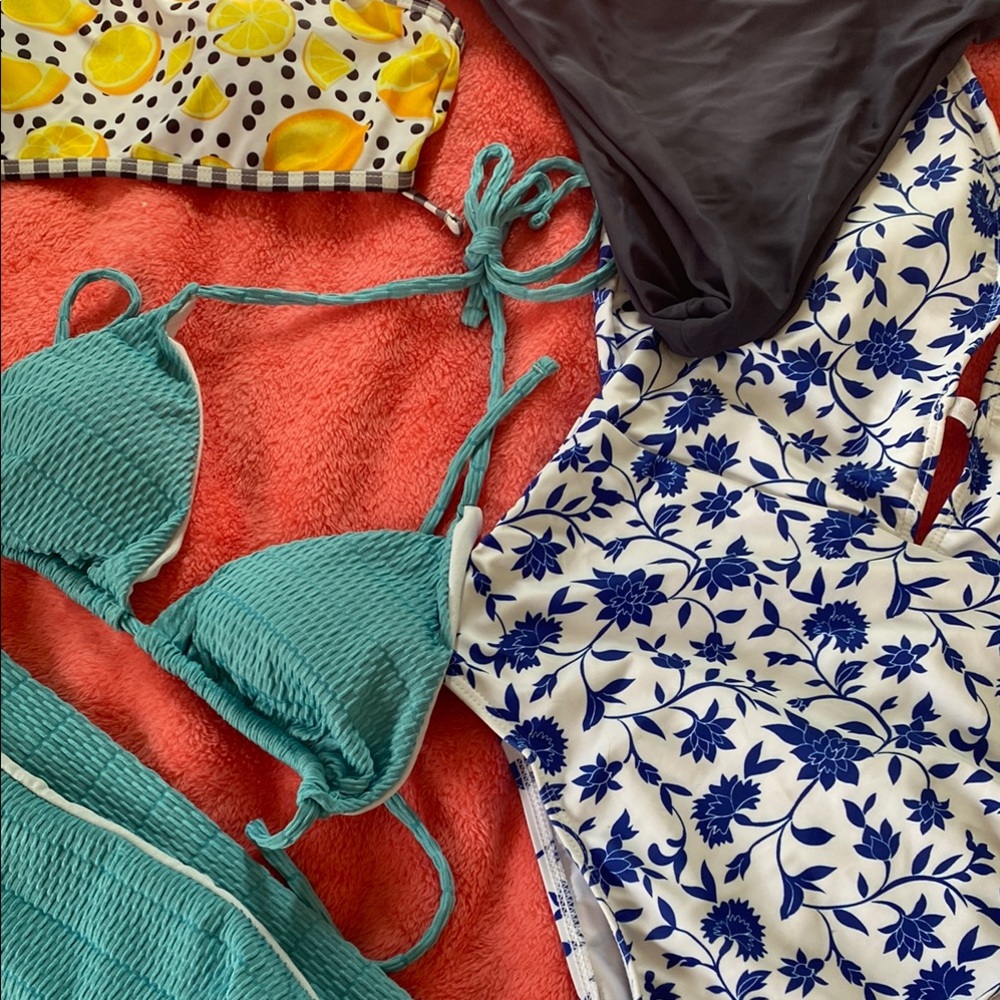 Floral and Solid Swimwear Set